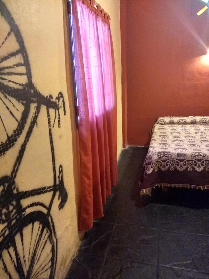 La Bicicleta Solar Casa Abierta Hostel Villa Independencia Ngoại thất bức ảnh